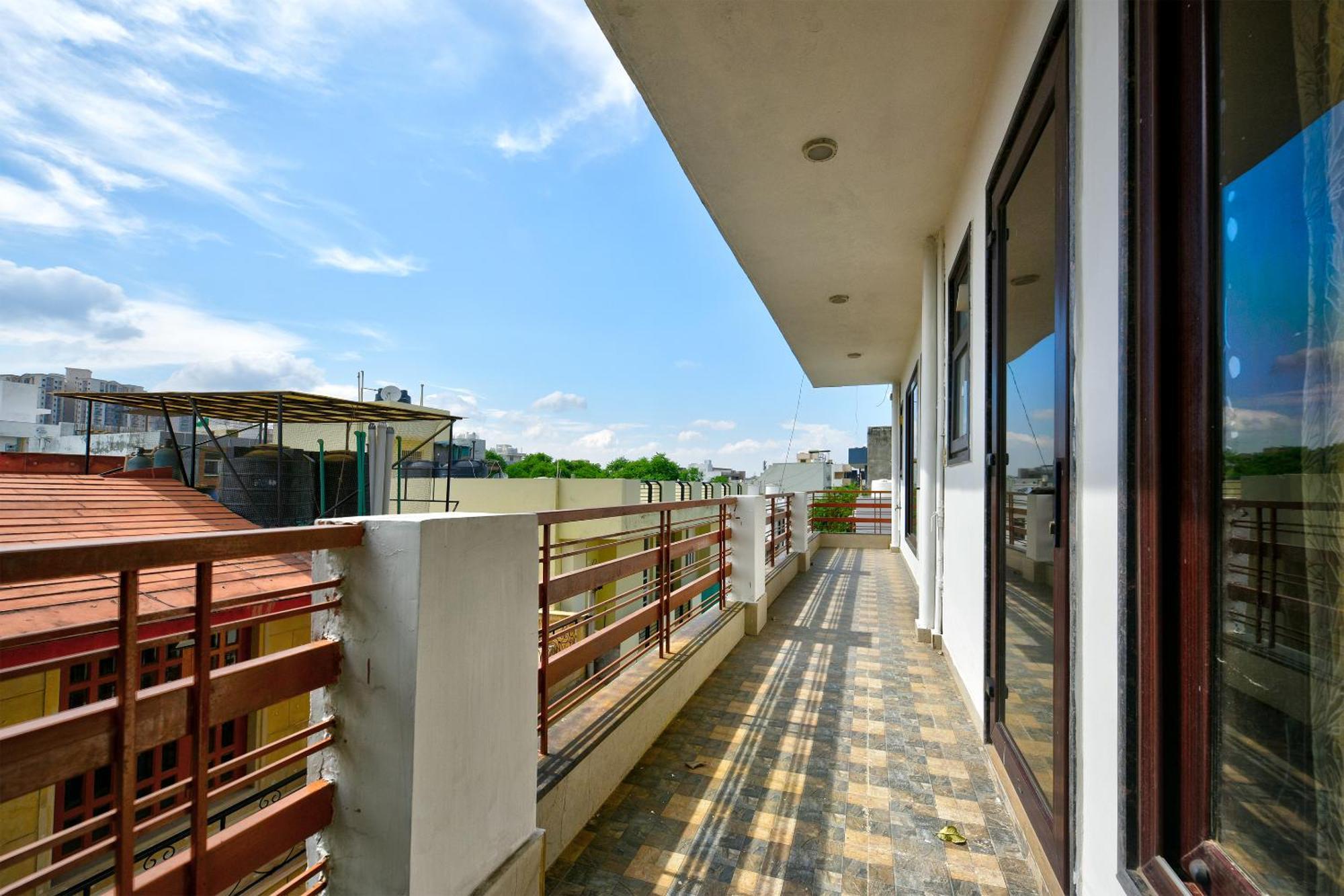 Hotel Leaf 9 Boutique, Near Golf Course Road And Galleria Market Gurgaon Exteriör bild