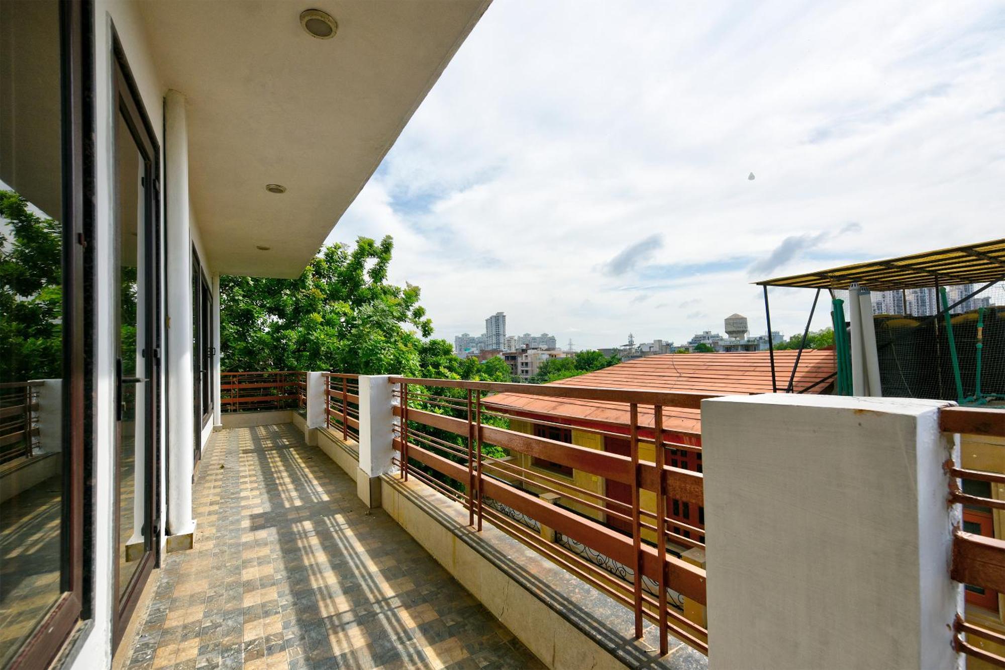 Hotel Leaf 9 Boutique, Near Golf Course Road And Galleria Market Gurgaon Exteriör bild