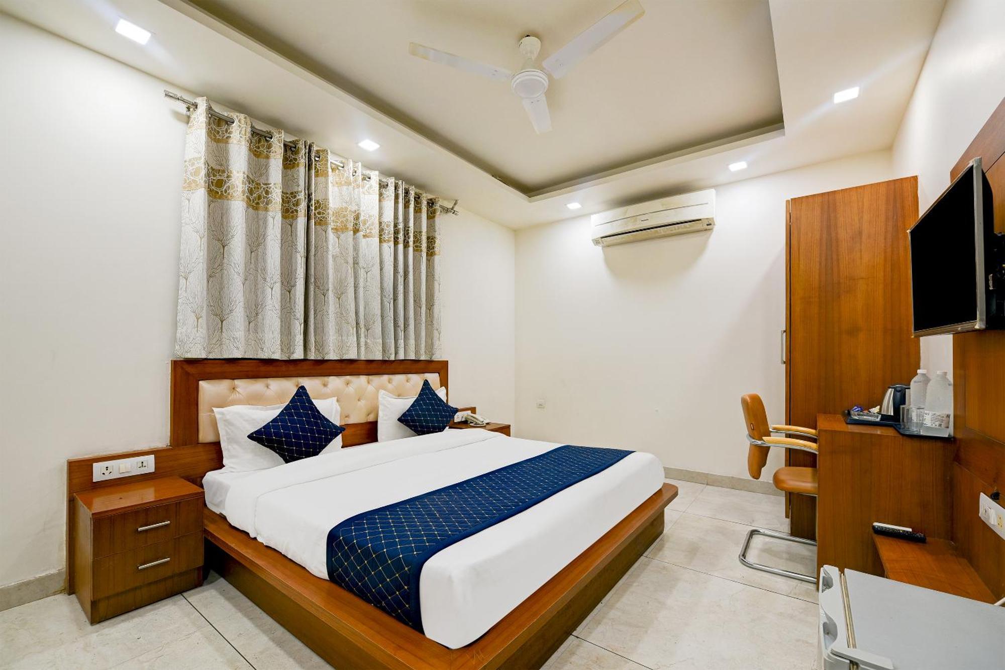 Hotel Leaf 9 Boutique, Near Golf Course Road And Galleria Market Gurgaon Exteriör bild