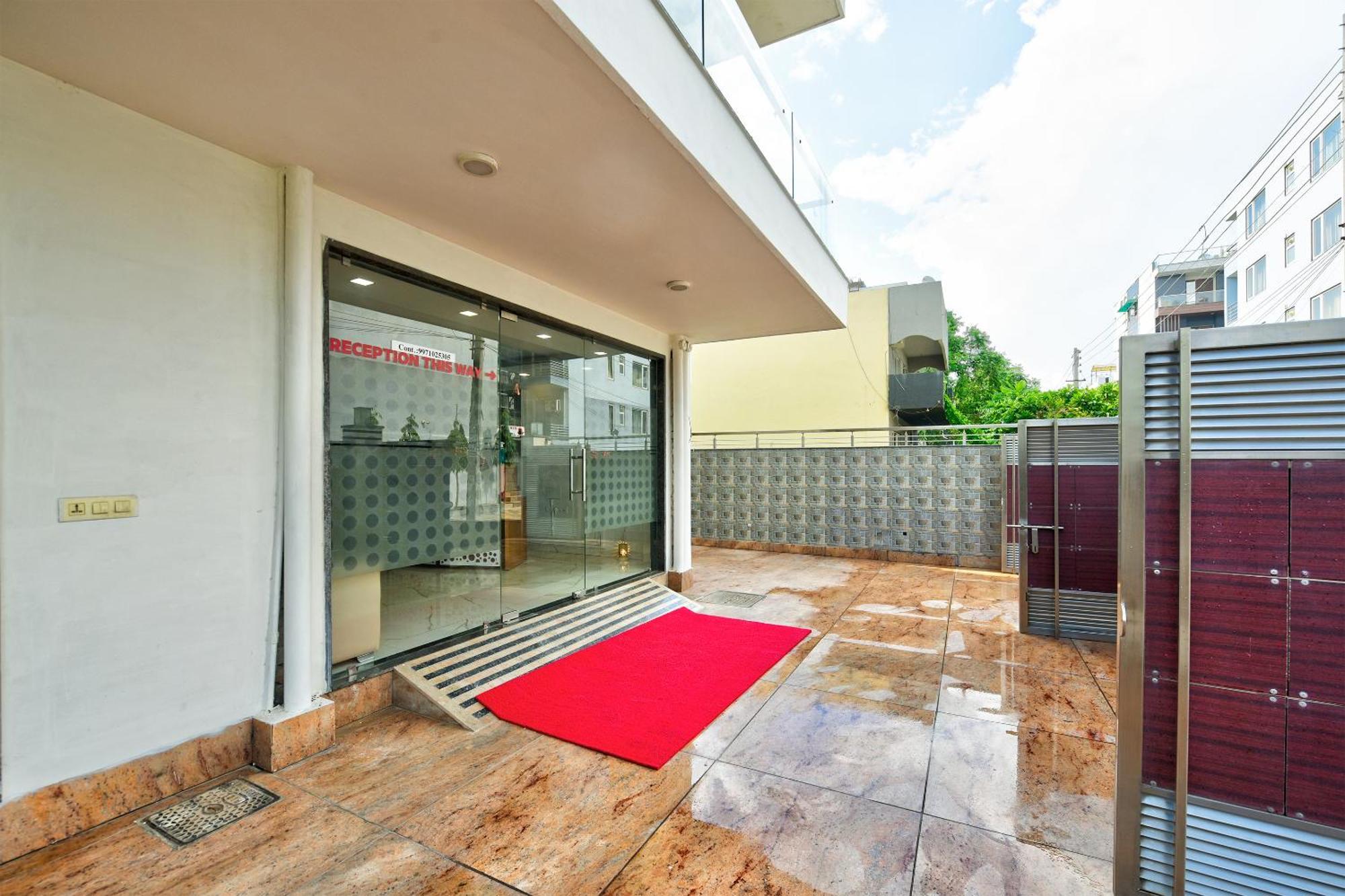 Hotel Leaf 9 Boutique, Near Golf Course Road And Galleria Market Gurgaon Exteriör bild