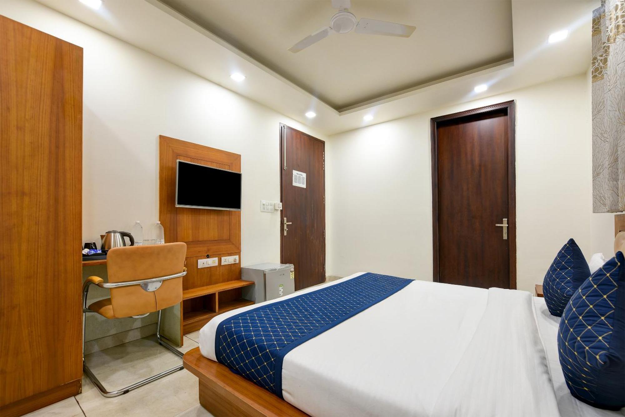 Hotel Leaf 9 Boutique, Near Golf Course Road And Galleria Market Gurgaon Exteriör bild