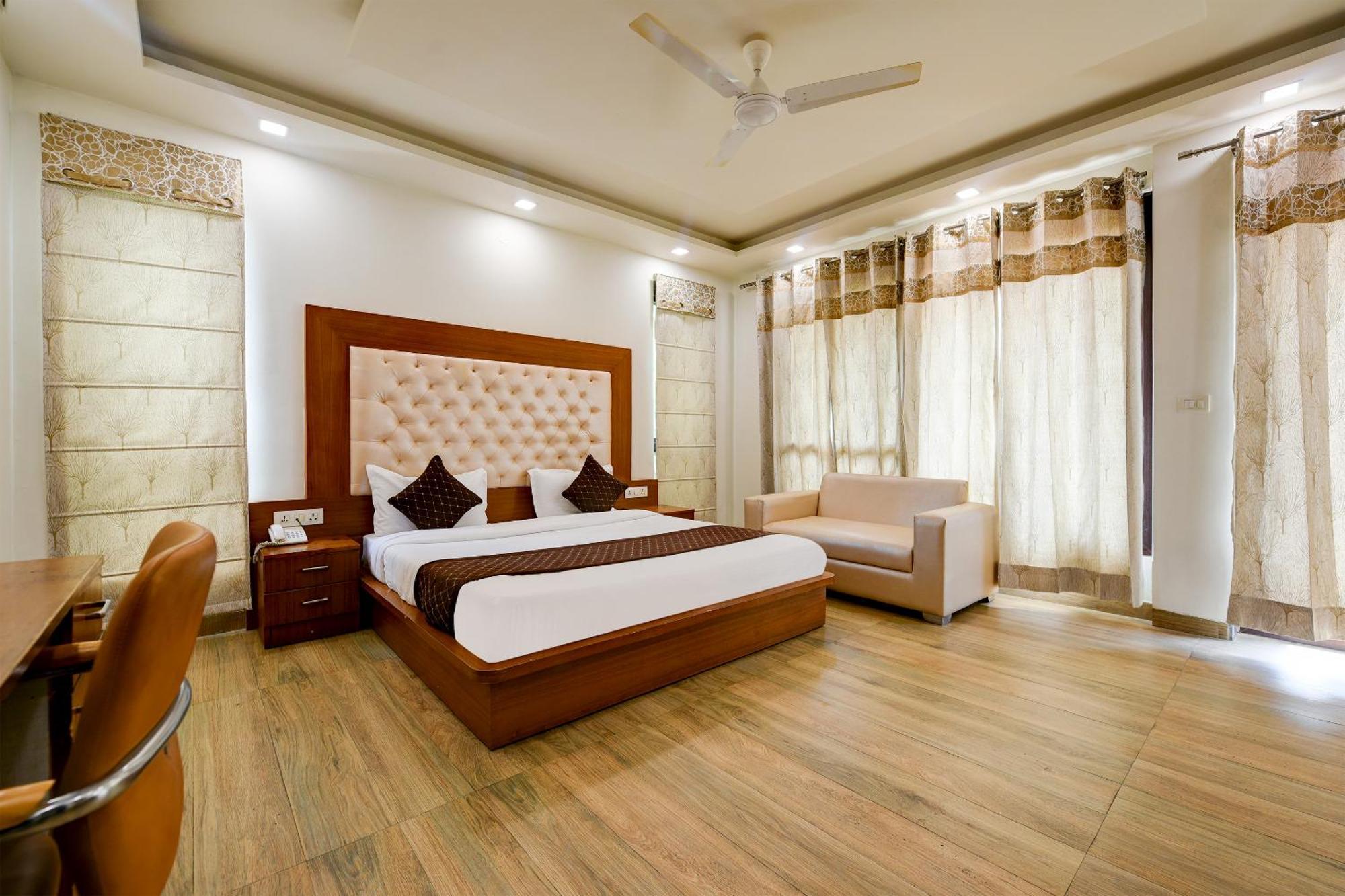 Hotel Leaf 9 Boutique, Near Golf Course Road And Galleria Market Gurgaon Exteriör bild