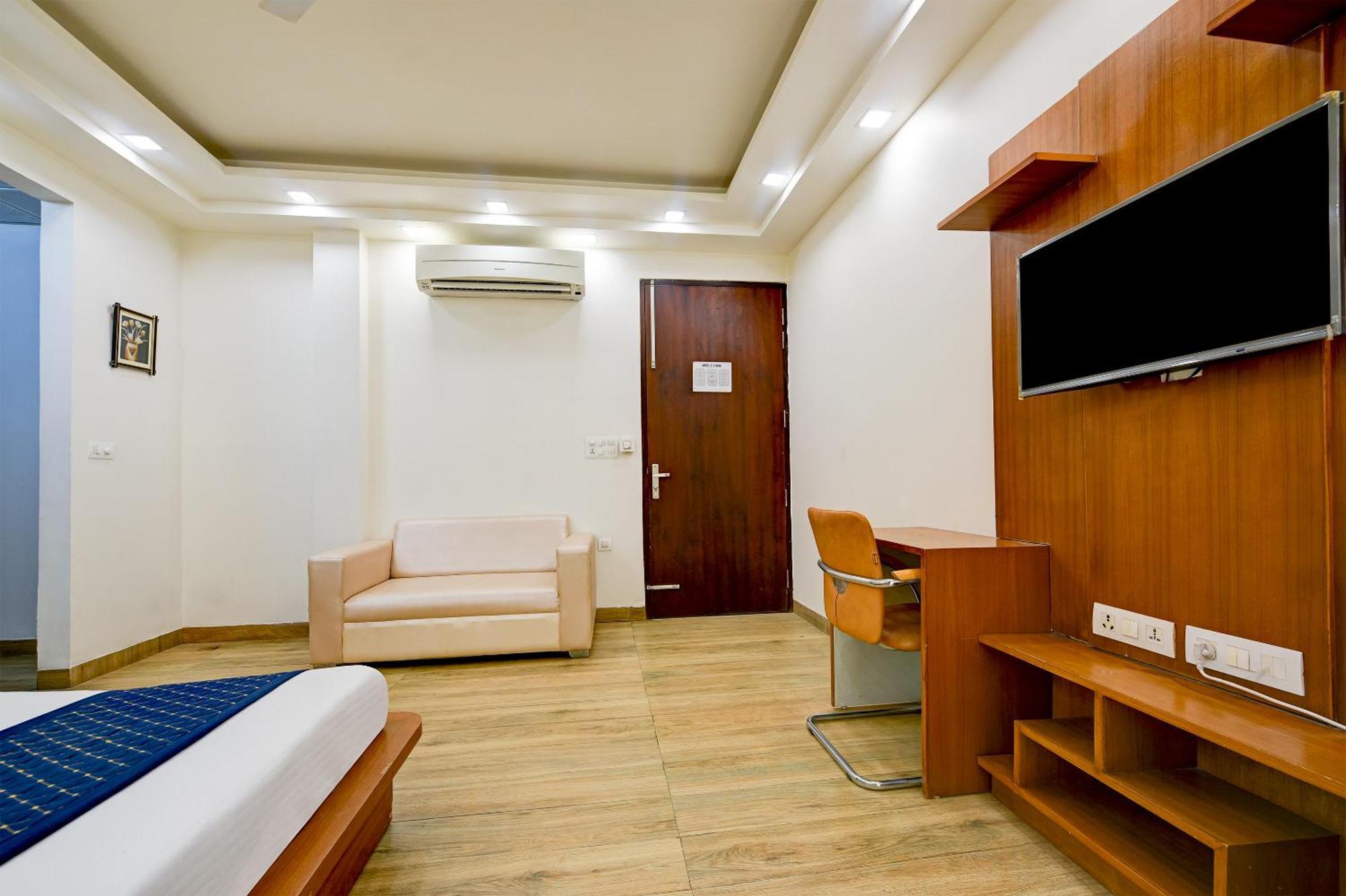Hotel Leaf 9 Boutique, Near Golf Course Road And Galleria Market Gurgaon Exteriör bild