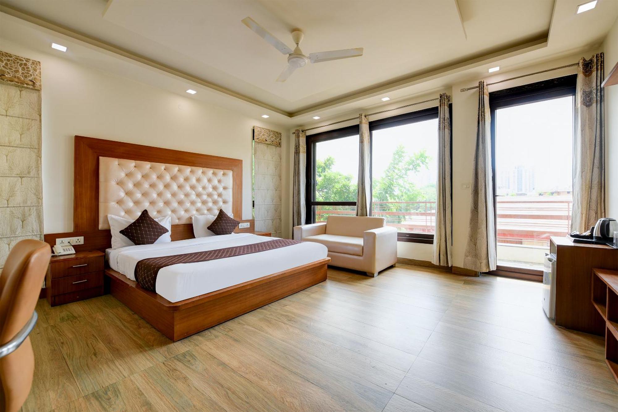 Hotel Leaf 9 Boutique, Near Golf Course Road And Galleria Market Gurgaon Exteriör bild