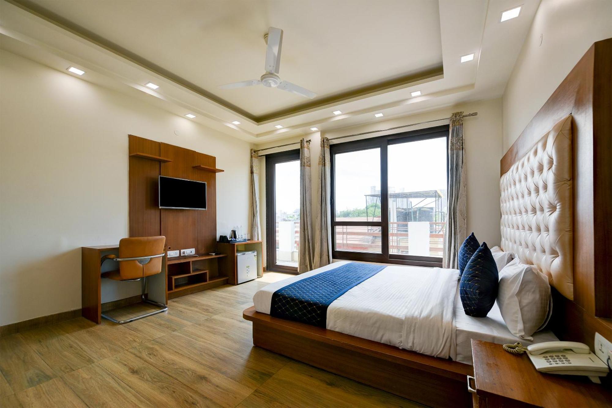 Hotel Leaf 9 Boutique, Near Golf Course Road And Galleria Market Gurgaon Exteriör bild